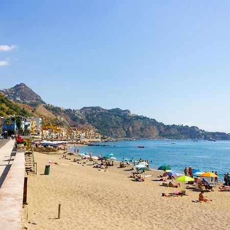 Appartamento Ad un passo dal mare Giardini Naxos Esterno foto
