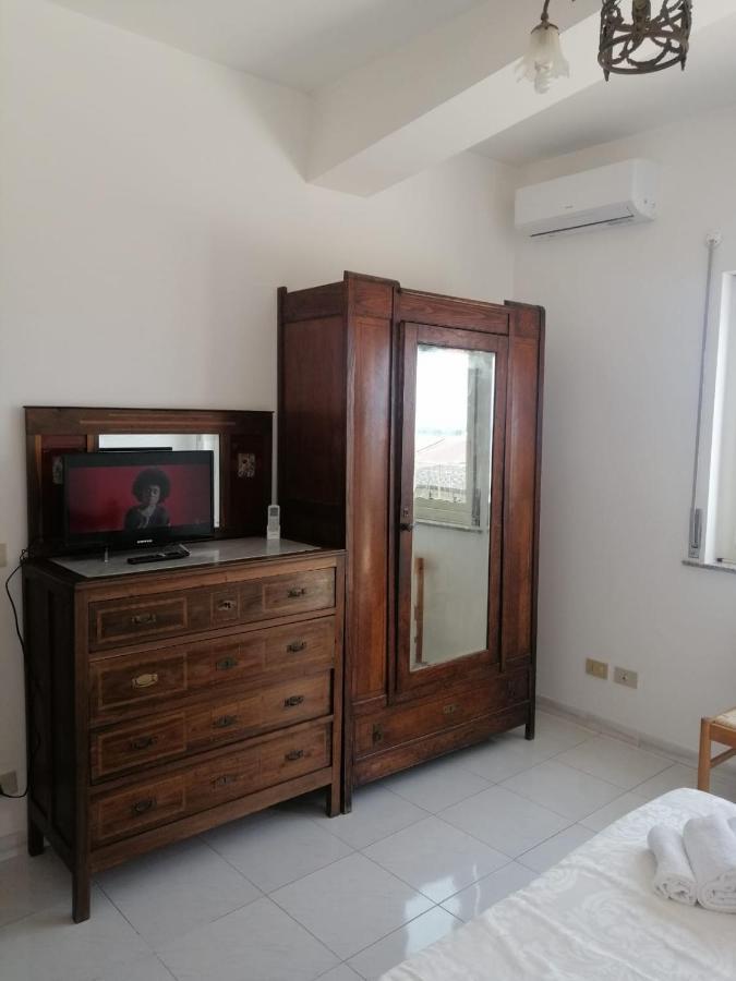 Appartamento Ad un passo dal mare Giardini Naxos Esterno foto
